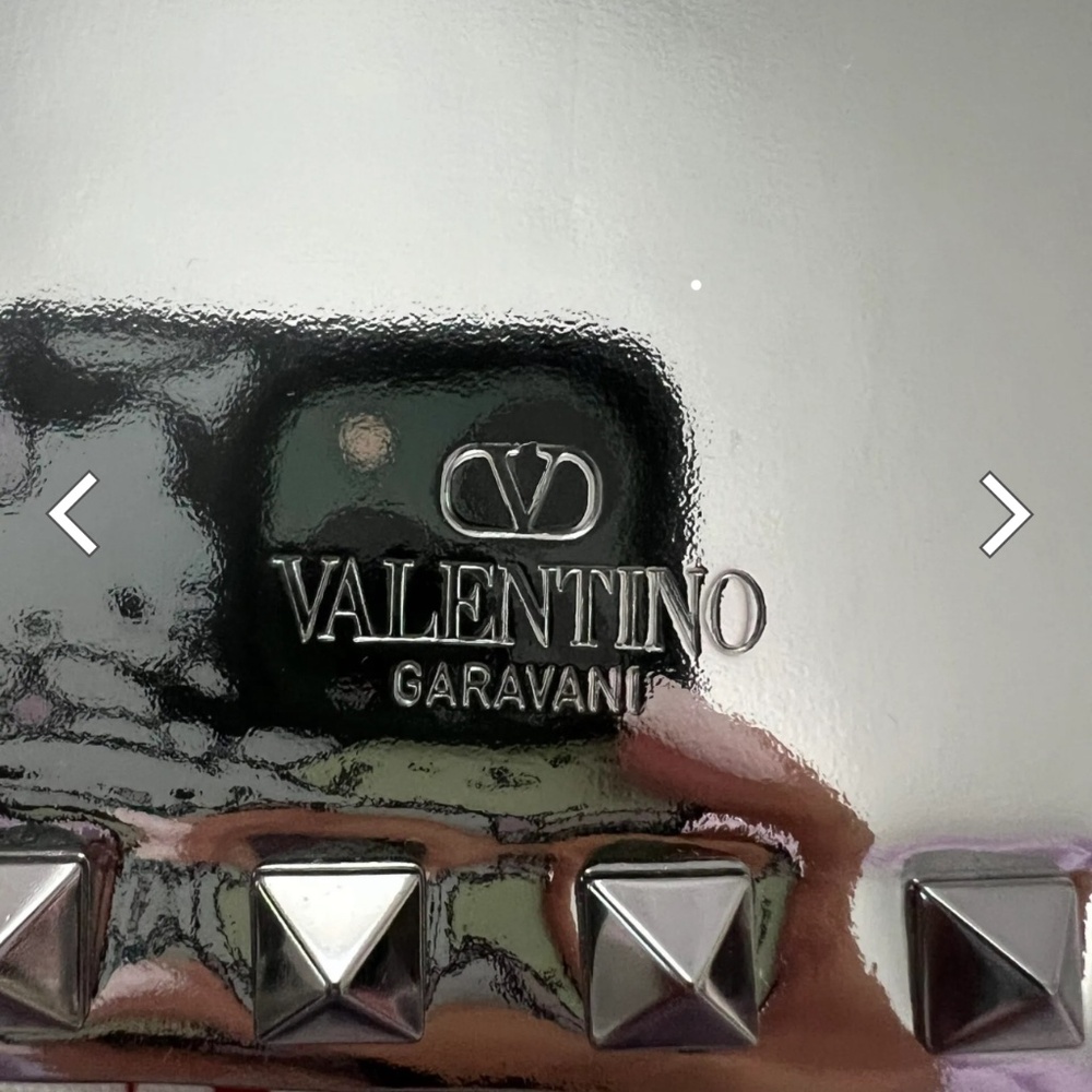 VALENTINO GARAVANI Mirror Calfskin Small Rockstud23 Shoulder Bag in Silver - Picture 5 of 8